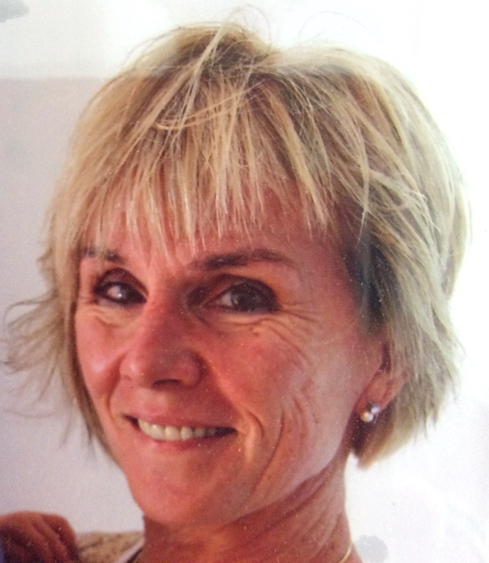 Frau Sabine Beckmann
